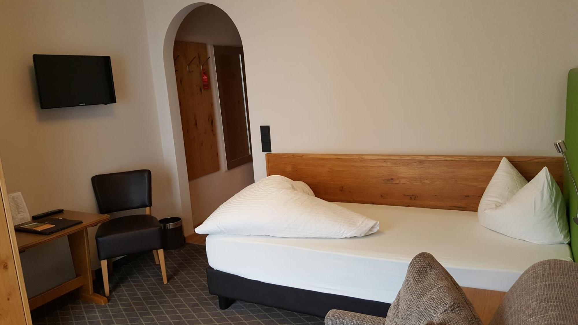 Hotel Mozart Landeck Esterno foto