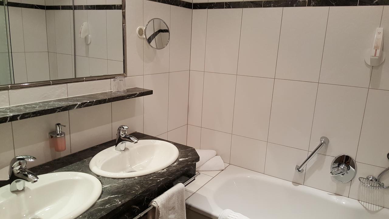 Hotel Mozart Landeck Esterno foto