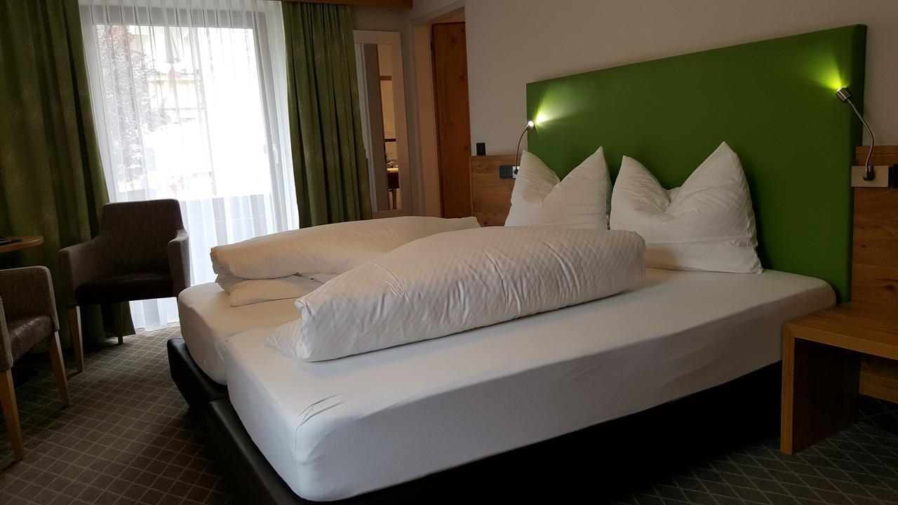 Hotel Mozart Landeck Esterno foto