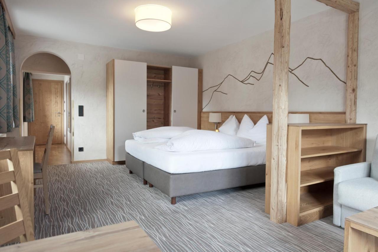 Hotel Mozart Landeck Esterno foto