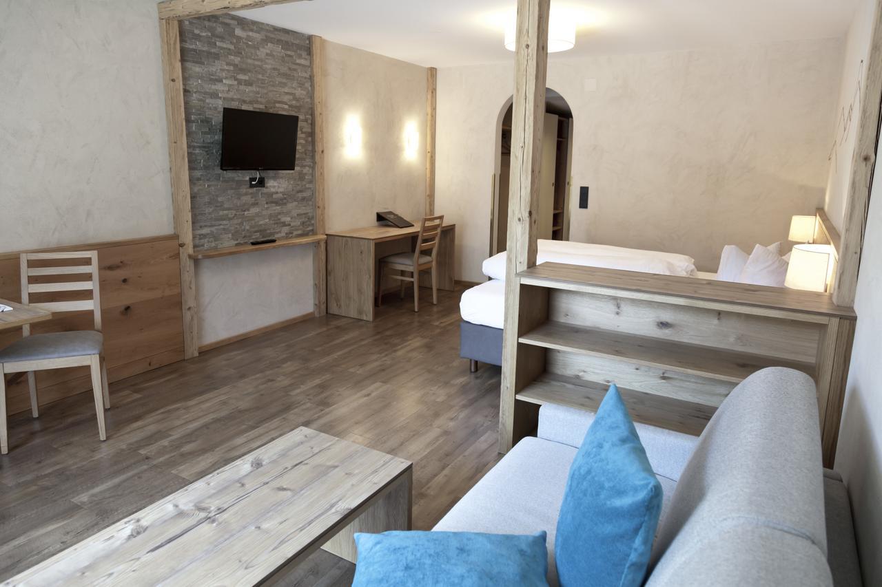 Hotel Mozart Landeck Esterno foto